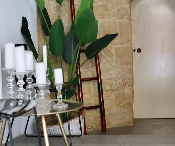 בית נופש The Old Town Heritage House *